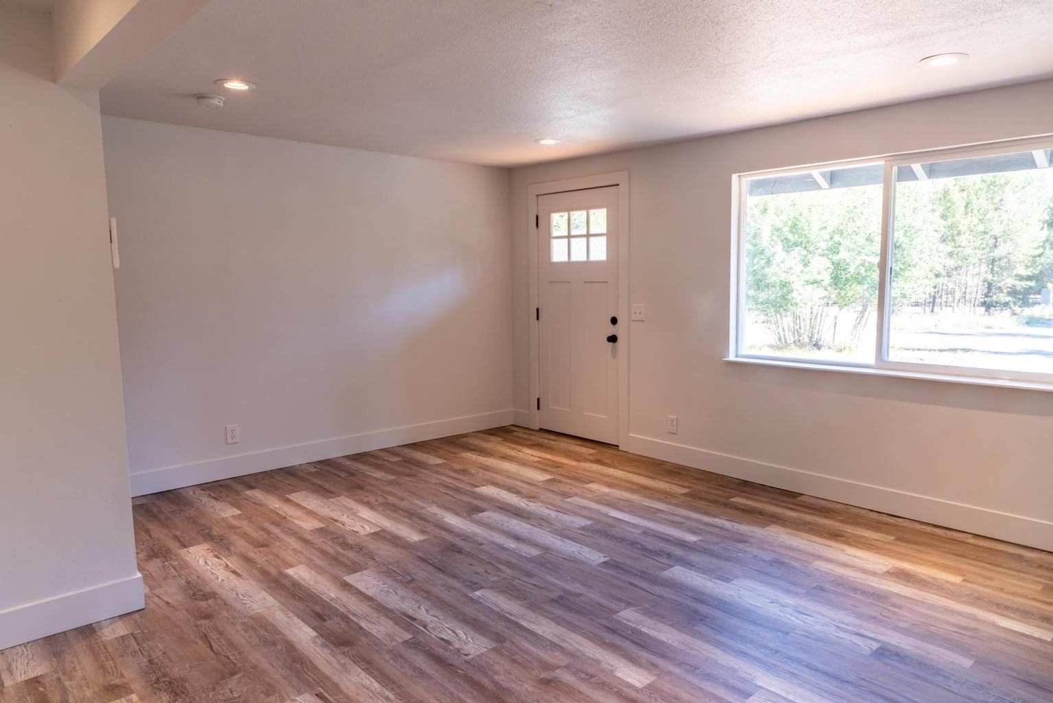 Photo of 16022 Bull Bat Lane 6 of 28