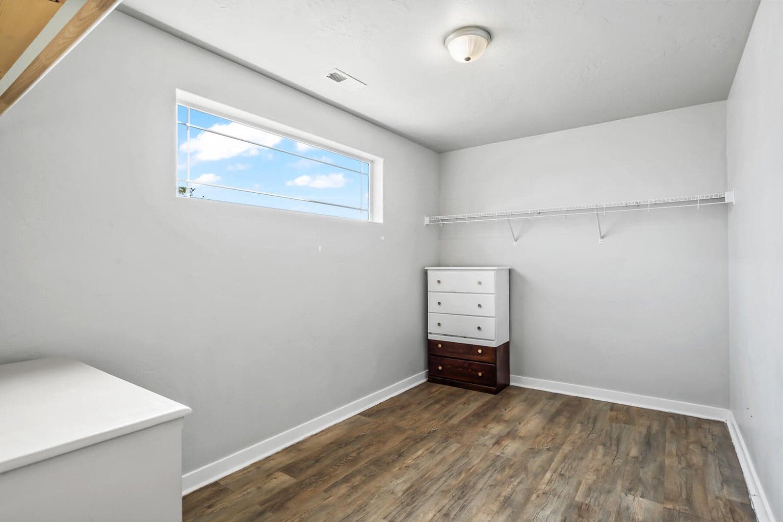 Photo of 728 NE Apache Circle 16 of 31
