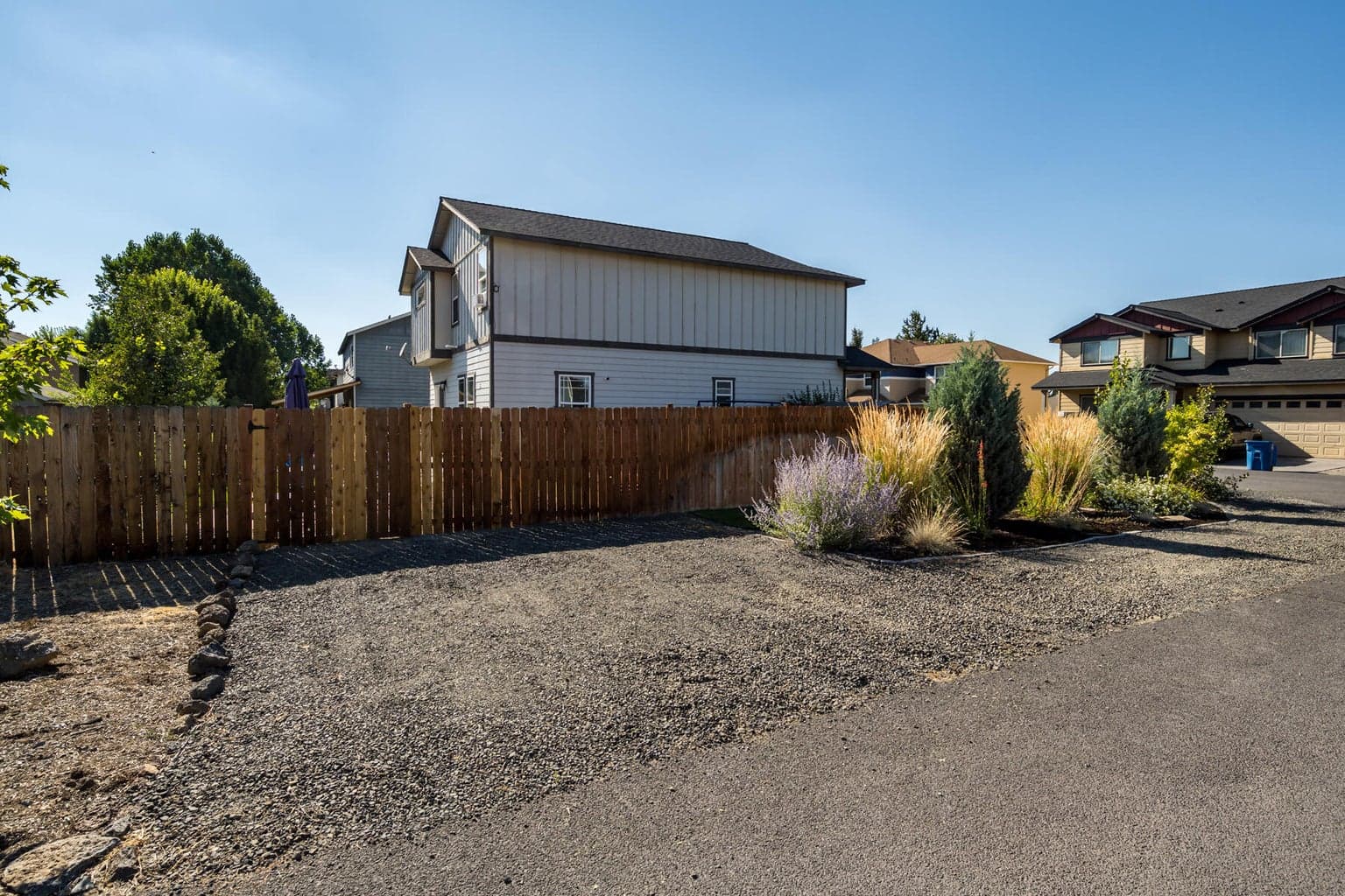 Photo of 728 NE Apache Circle 29 of 31