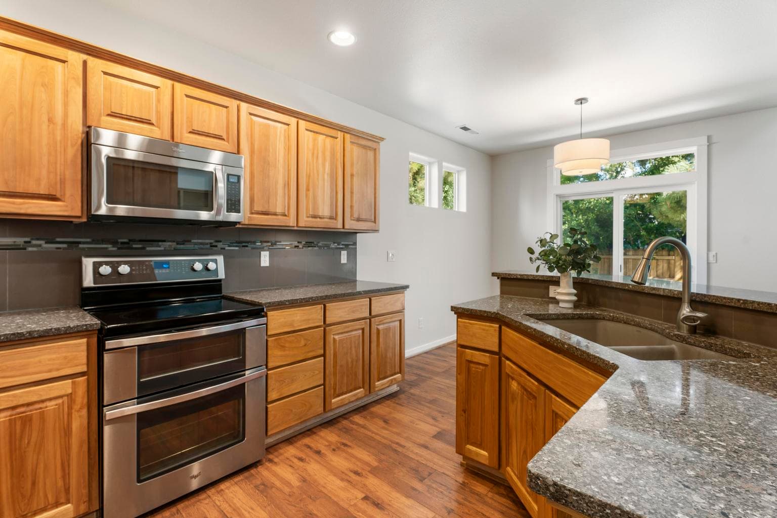 Photo of 1642 W Hill Avenue 8 of 44