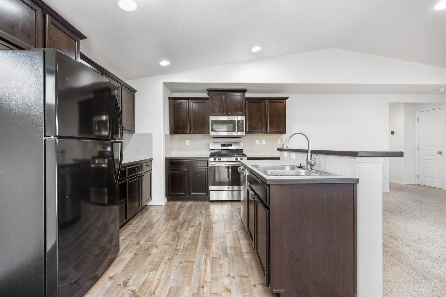 Photo of 21184 Darnel Avenue 6 of 24
