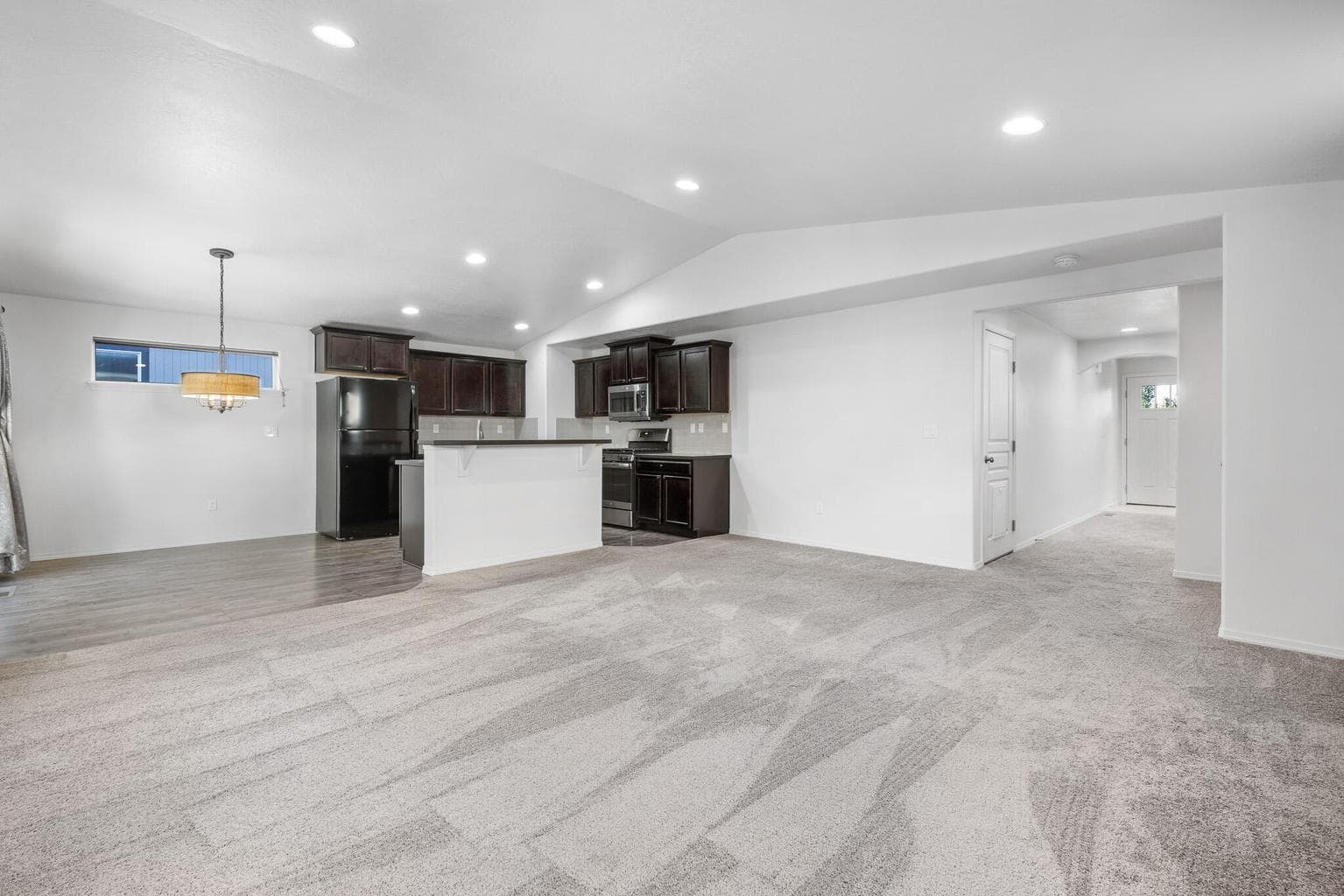 Photo of 21184 Darnel Avenue 10 of 24