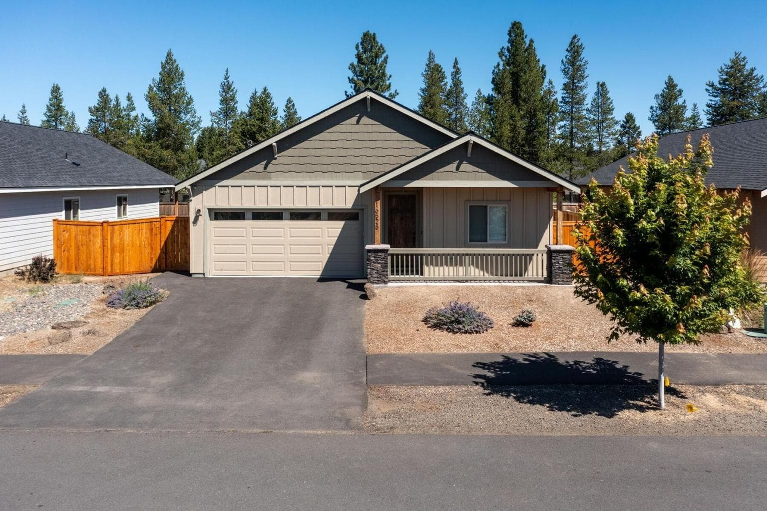 Photo of 16528 Pine Creek Drive 1 of 31