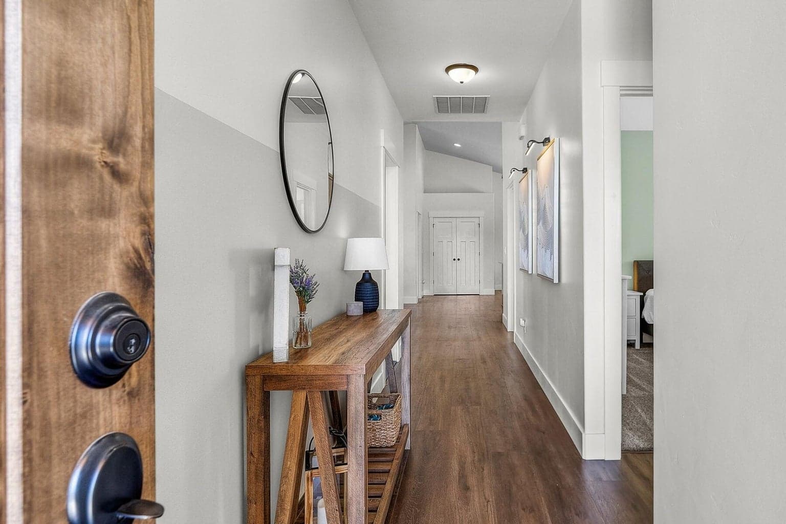 Photo of 16528 Pine Creek Drive 2 of 31