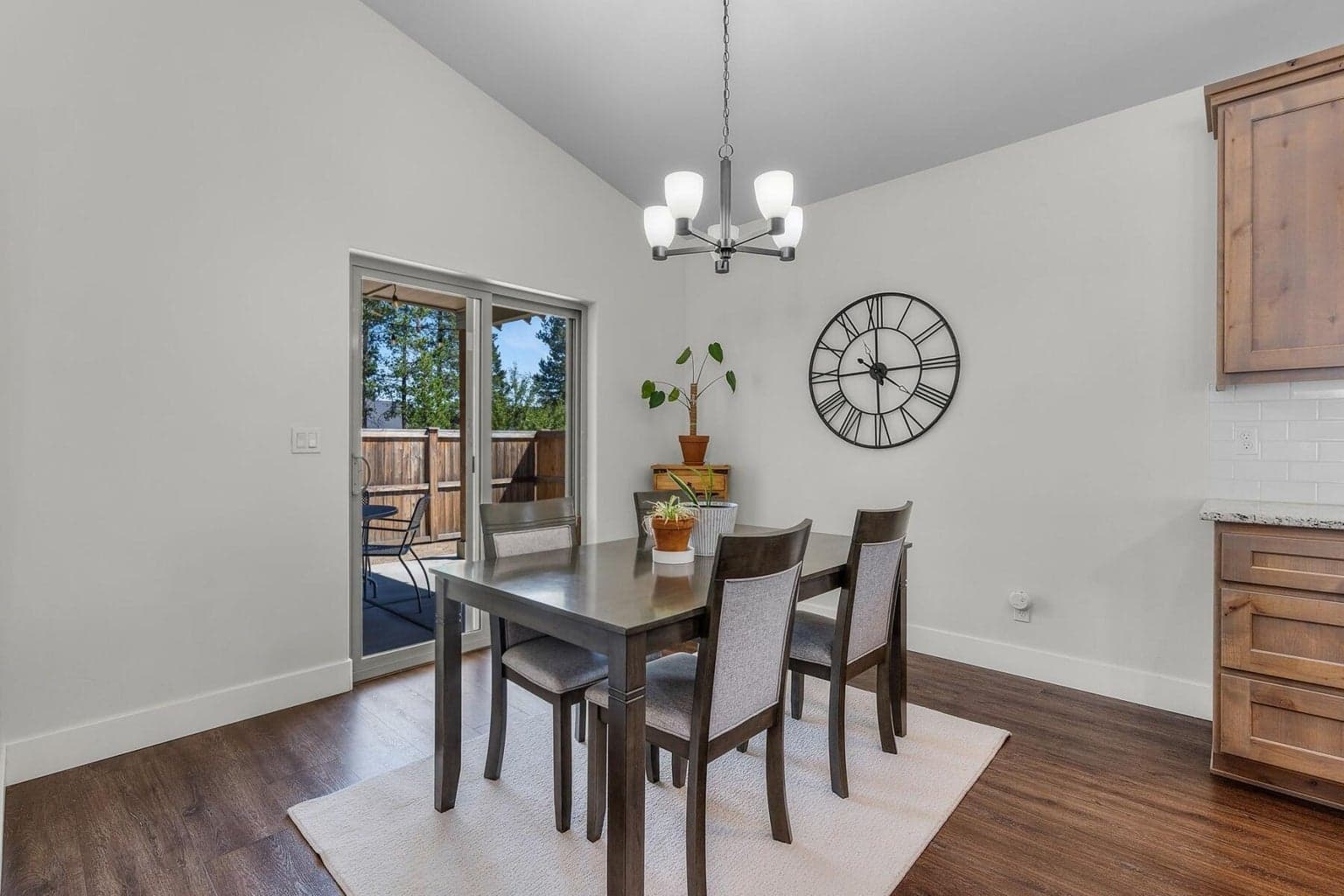 Photo of 16528 Pine Creek Drive 9 of 31