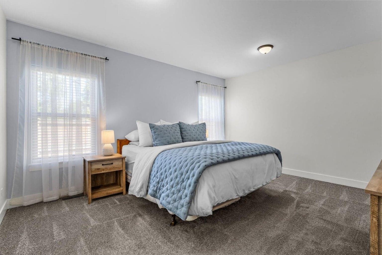 Photo of 16528 Pine Creek Drive 10 of 31