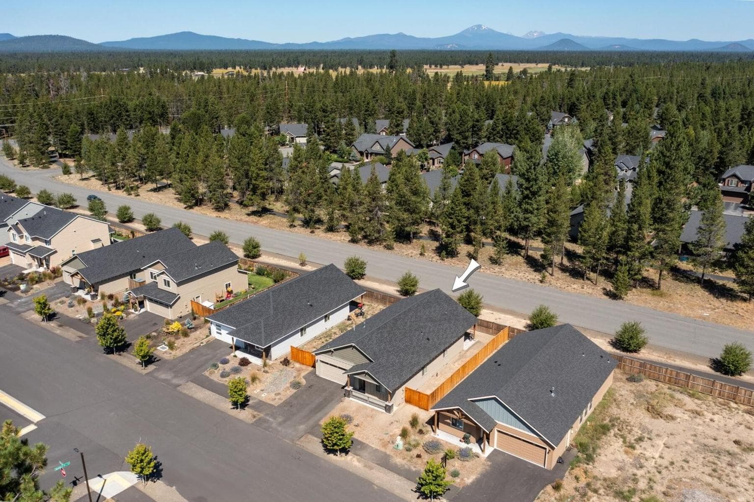 Photo of 16528 Pine Creek Drive 25 of 31