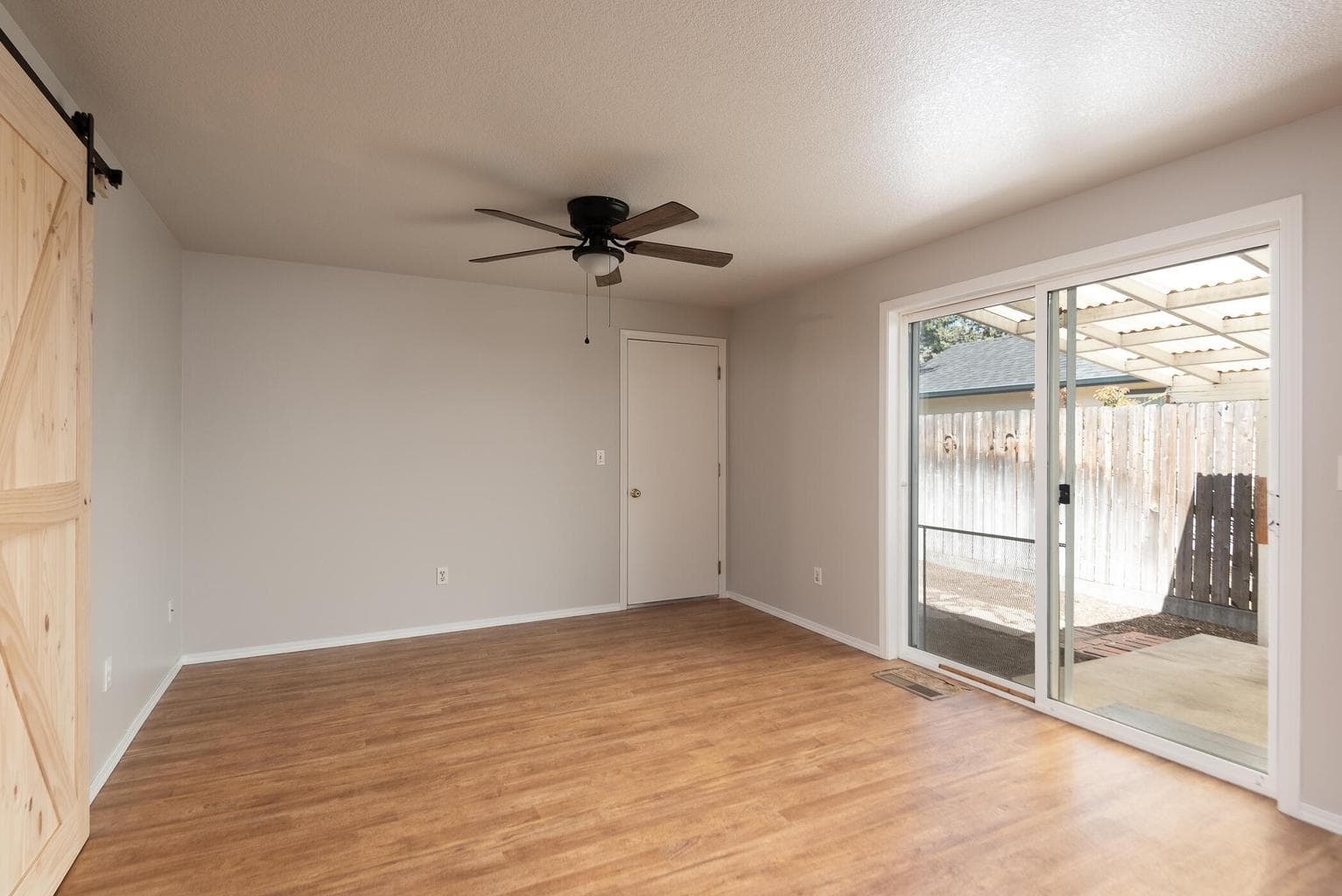 Photo of 700 NE Shelley Way 7 of 23