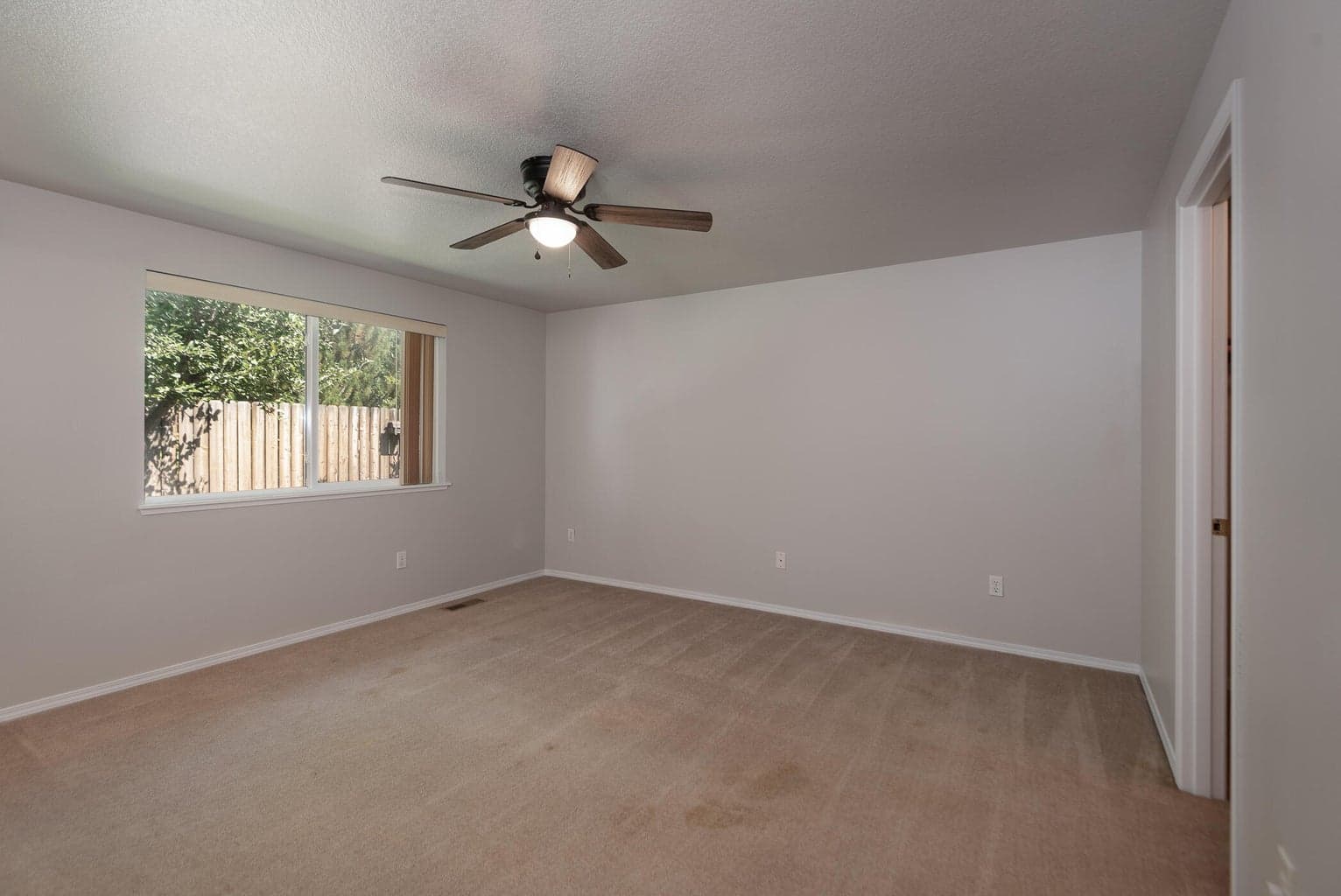 Photo of 700 NE Shelley Way 12 of 23
