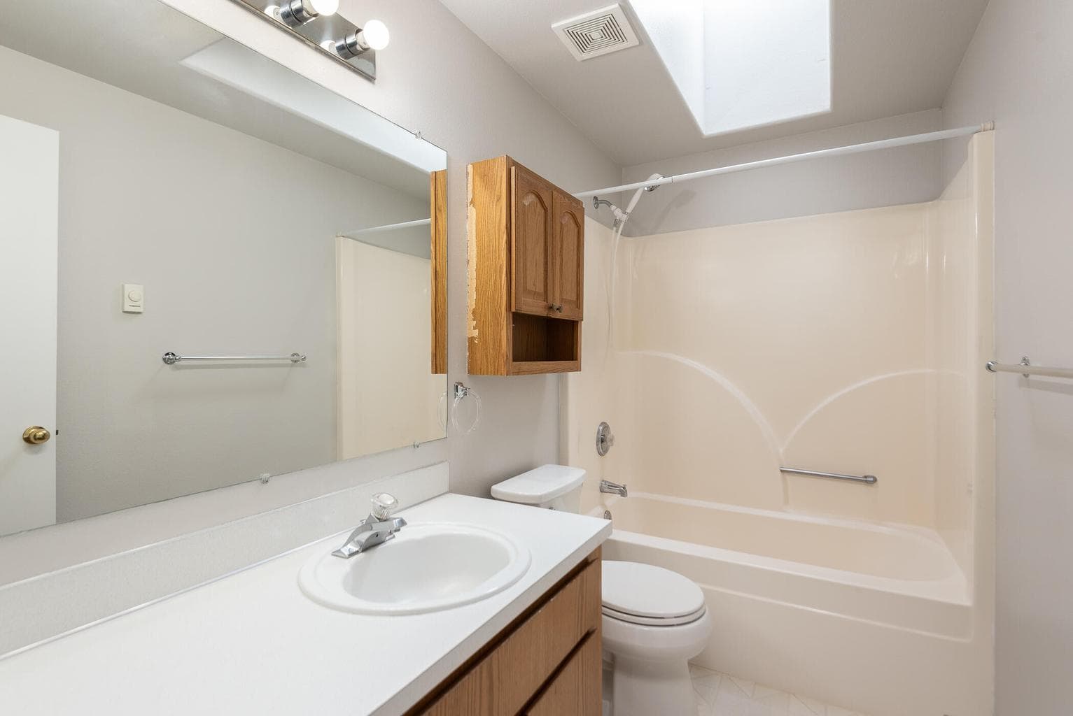 Photo of 700 NE Shelley Way 16 of 23