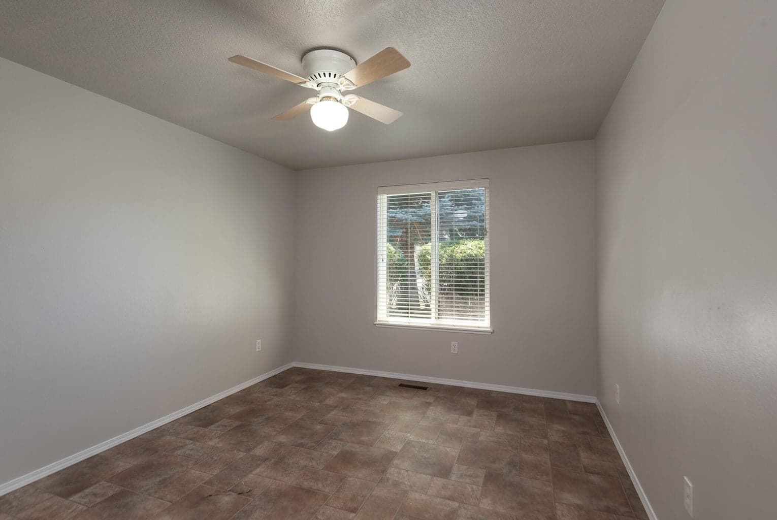 Photo of 700 NE Shelley Way 17 of 23