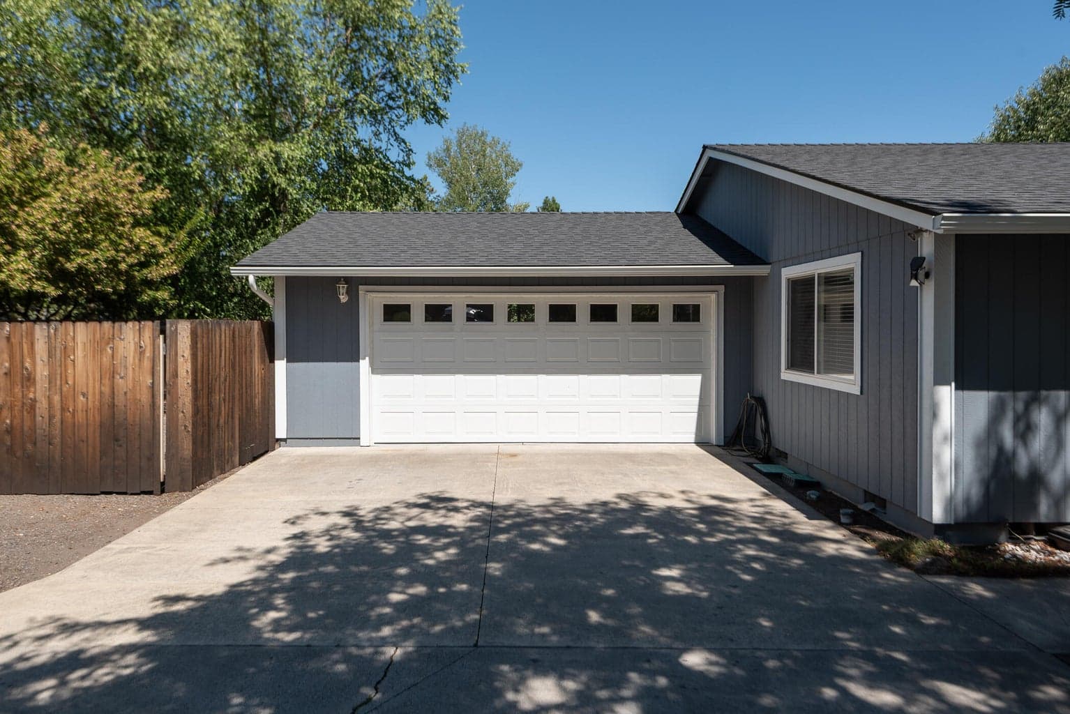 Photo of 700 NE Shelley Way 22 of 23