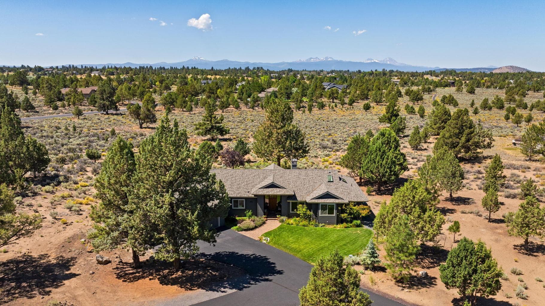 Single Level with Cascade Mountain Views