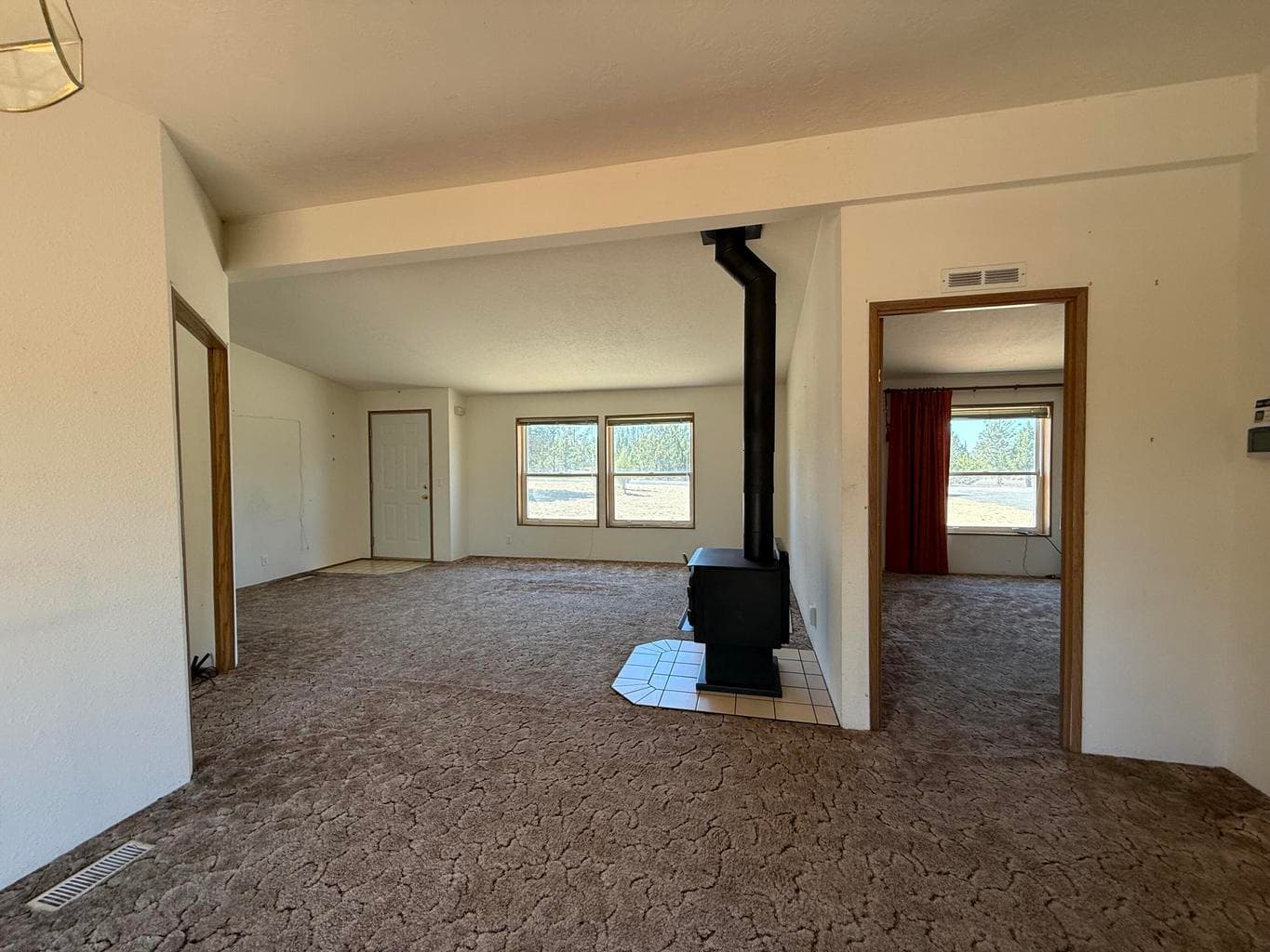Photo of 5860 Davis 3 of 17