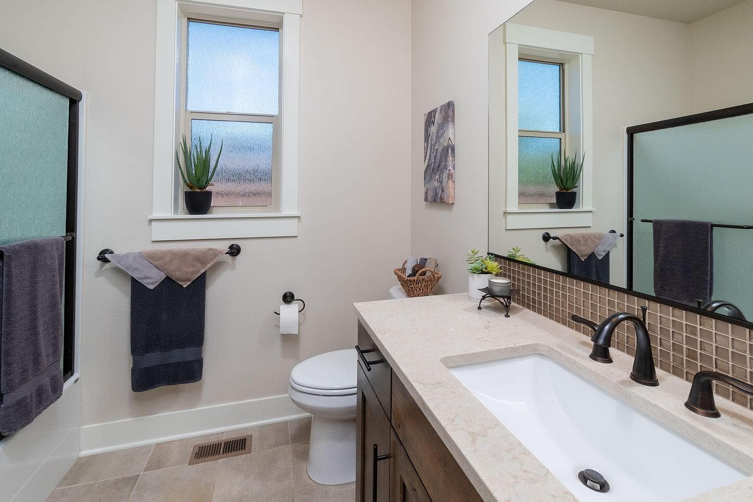 secondary bathroom