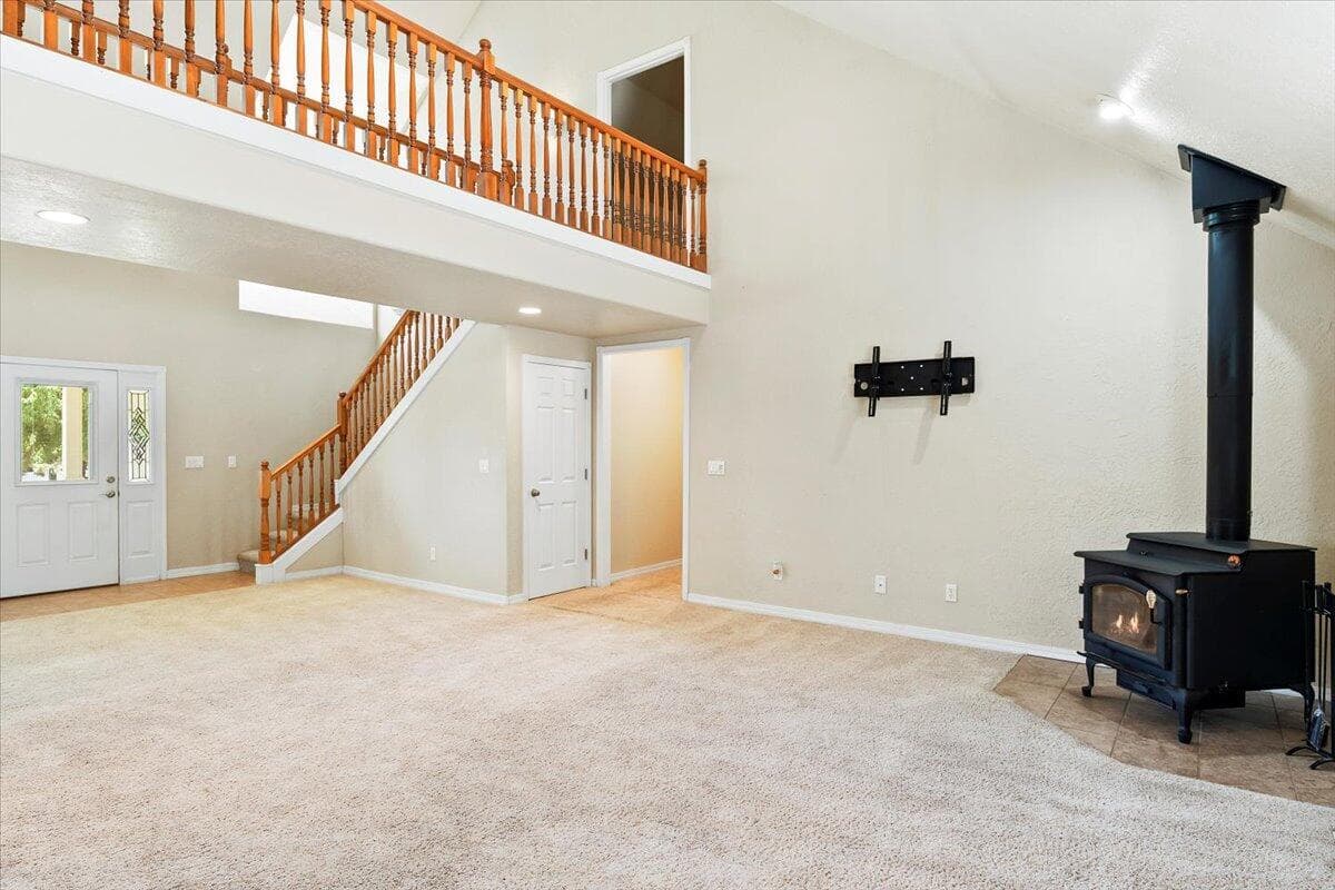 Photo of 6187 SW Jaguar Avenue 98 of 122