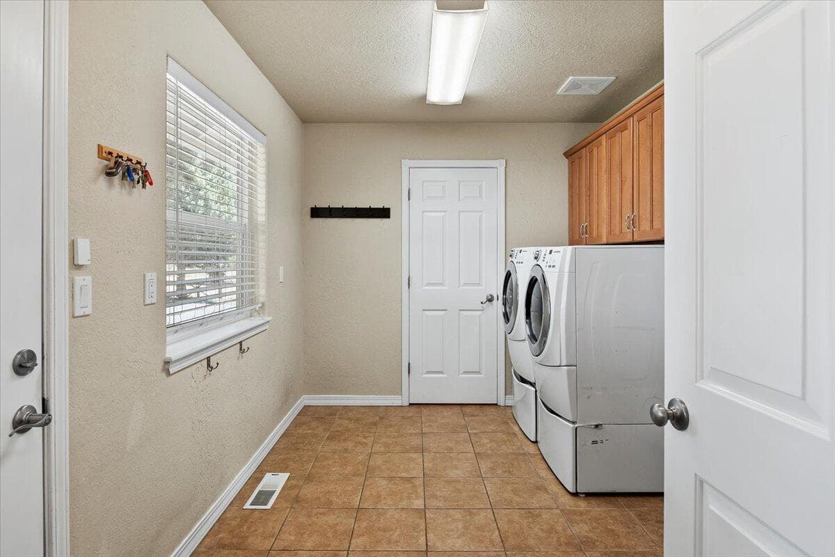 Photo of 6187 SW Jaguar Avenue 115 of 122