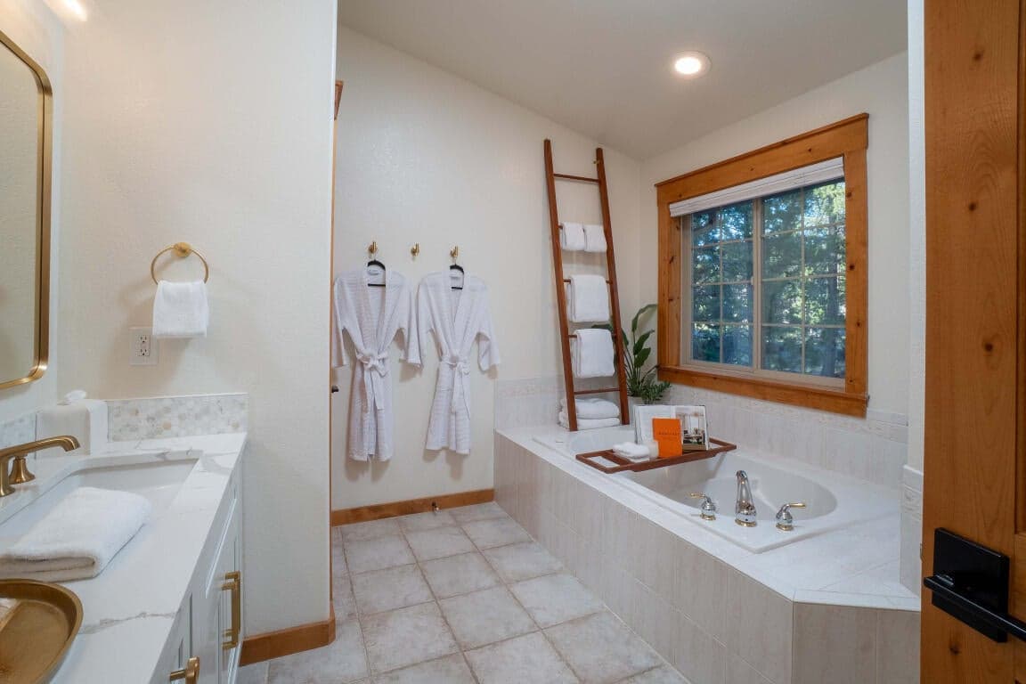 Photo of 57696 Dutchman Lane 23 of 38