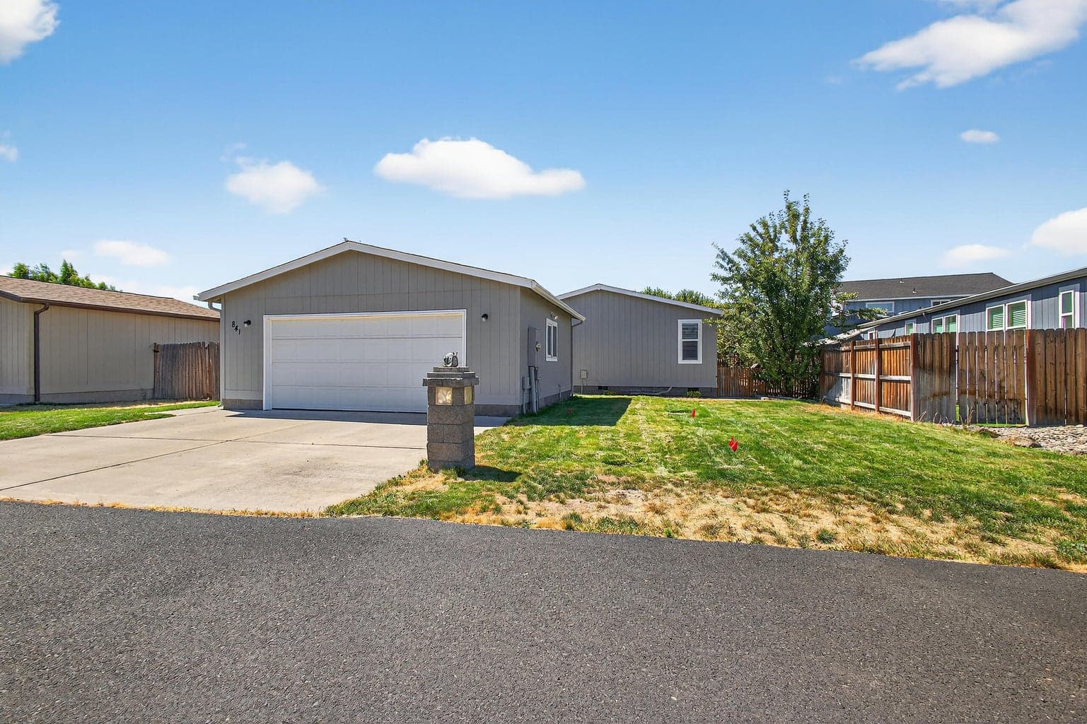 Detached 2 car garage