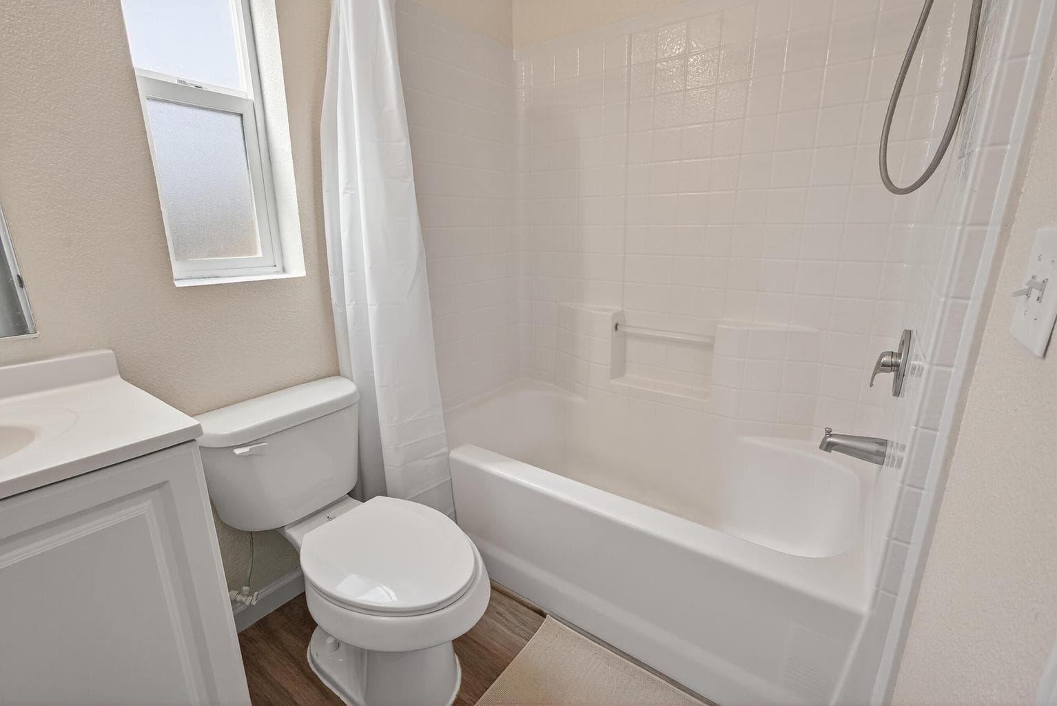 Photo of 841 NE Shoshone Drive 16 of 24