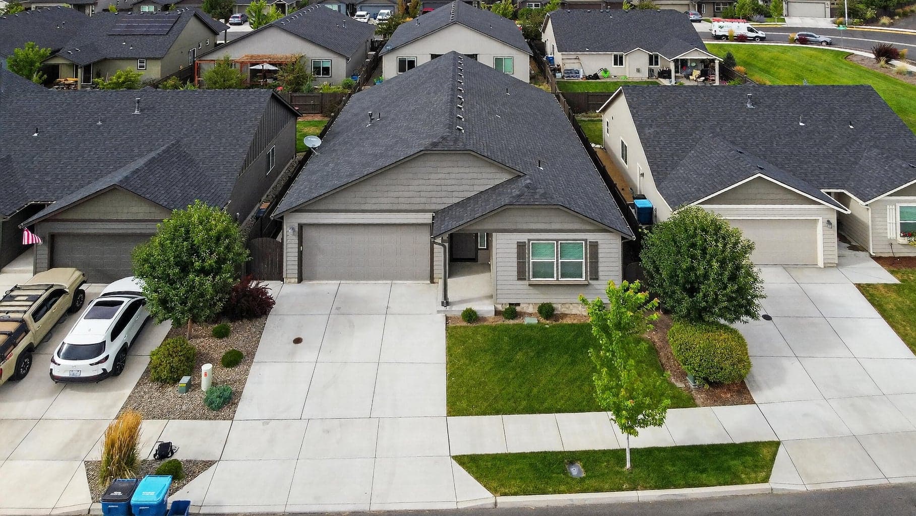 Photo of 2443 NW Ivy Way 30 of 33