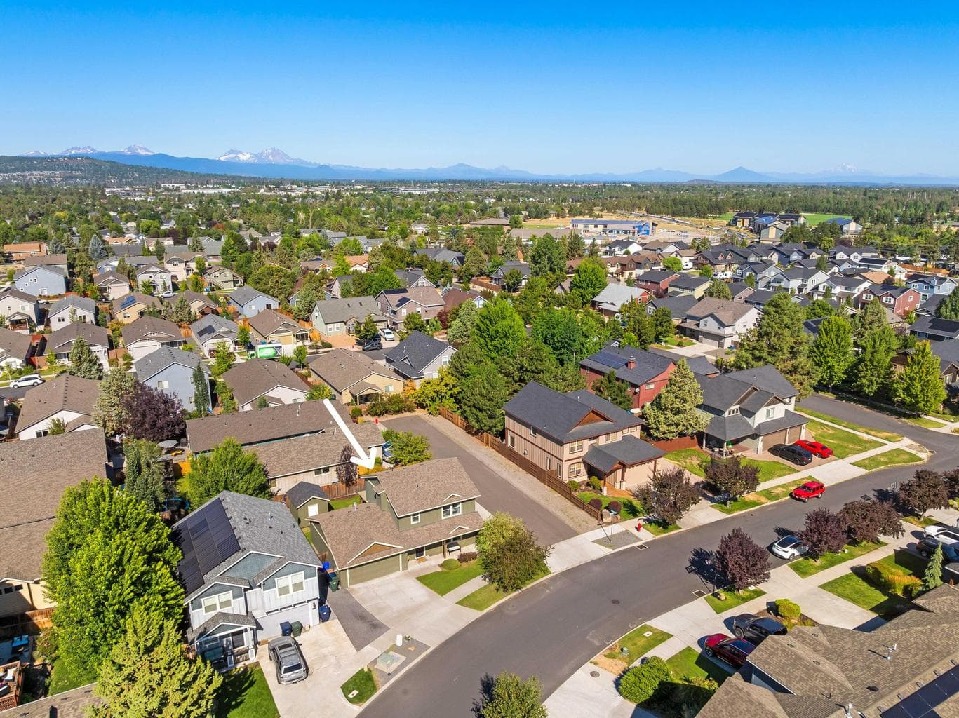 Photo of 3227 NE Sandalwood Drive 38 of 43