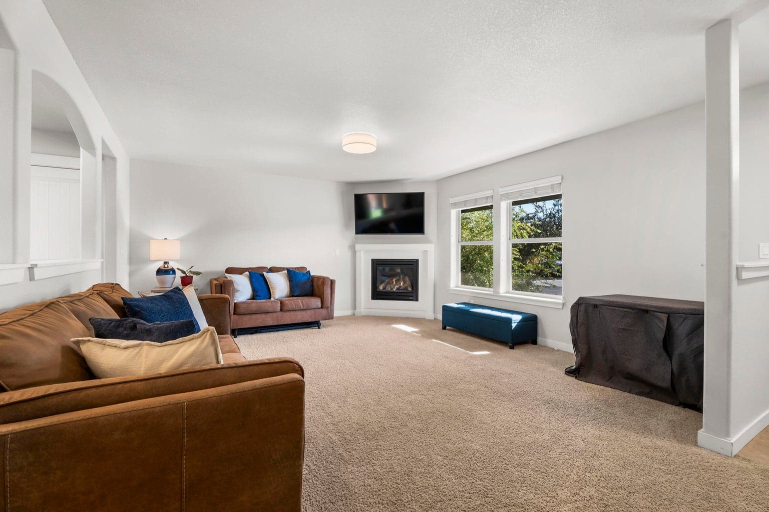 Photo of 3227 NE Sandalwood Drive 7 of 43