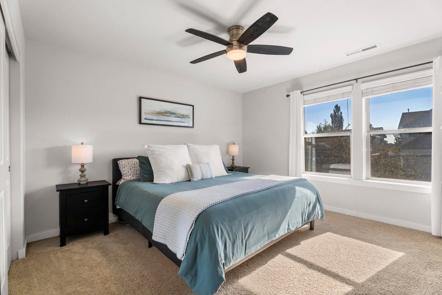 Photo of 3227 NE Sandalwood Drive 21 of 43