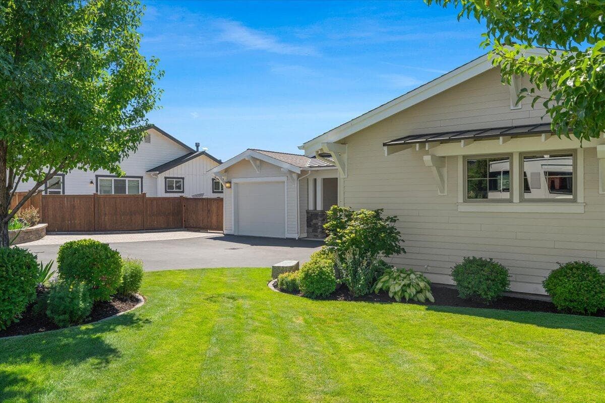Photo of 3533 SW 47th Street 25 of 29