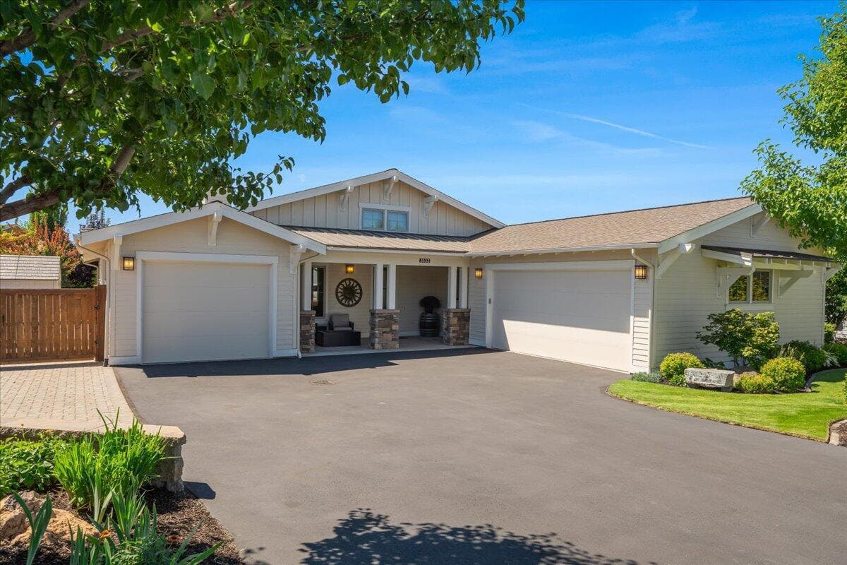 Photo of 3533 47th 1 of 29
