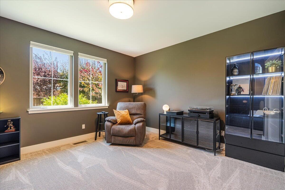 Photo of 3533 SW 47th Street 14 of 29
