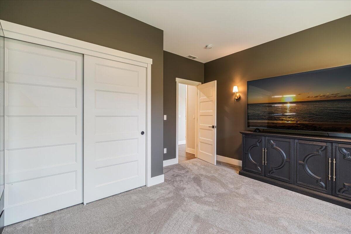 Photo of 3533 SW 47th Street 15 of 29
