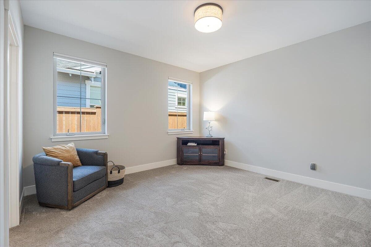 Photo of 3533 SW 47th Street 17 of 29