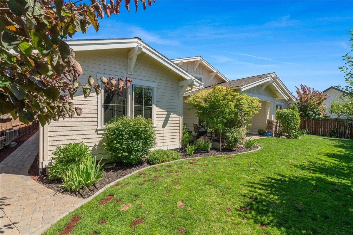 Photo of 3533 SW 47th Street 28 of 29