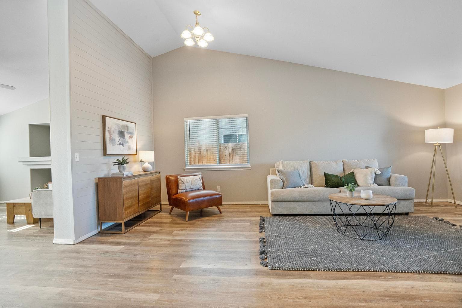 Photo of 2206 8th 5 of 24