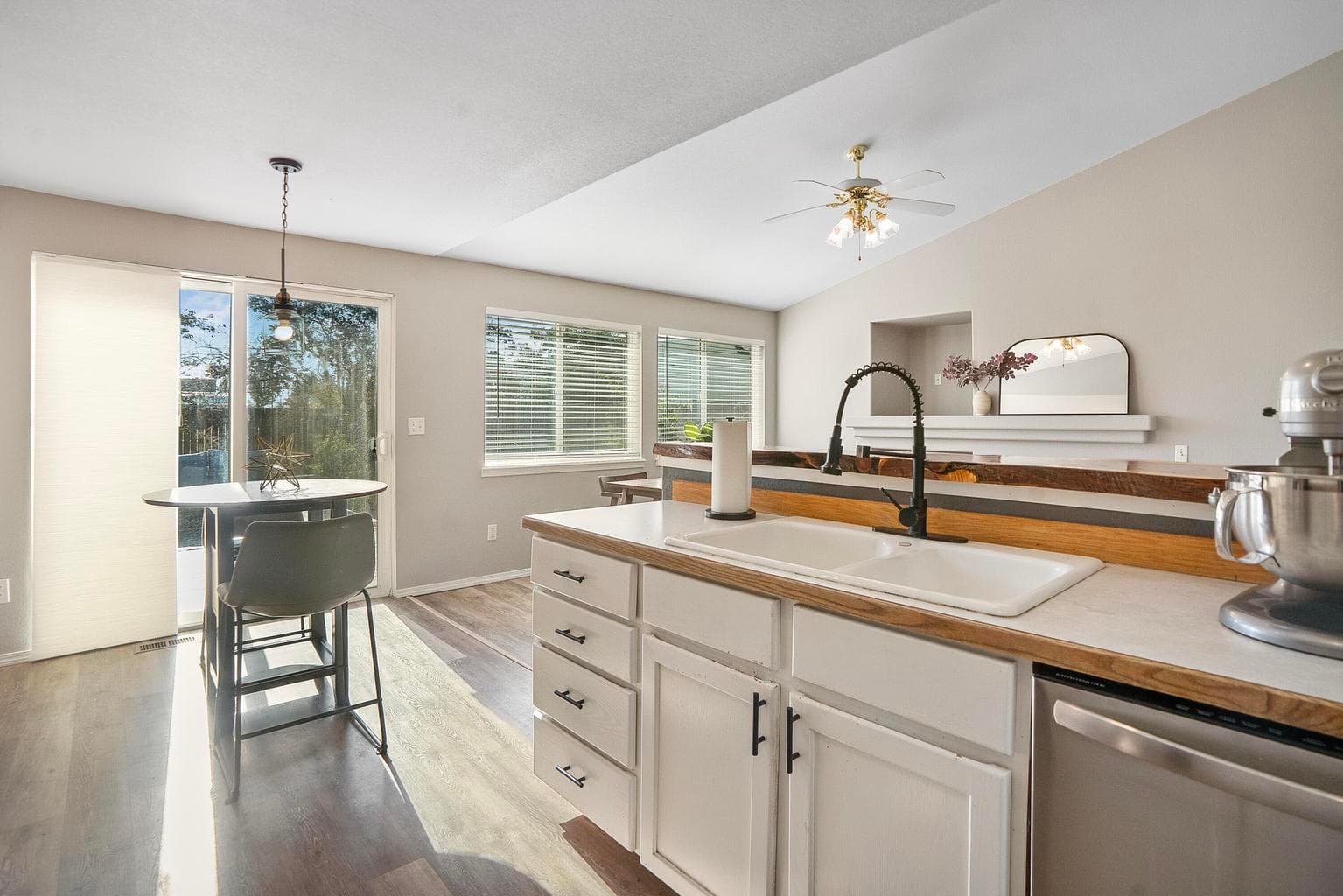 Photo of 2206 NW 8th Street 13 of 24