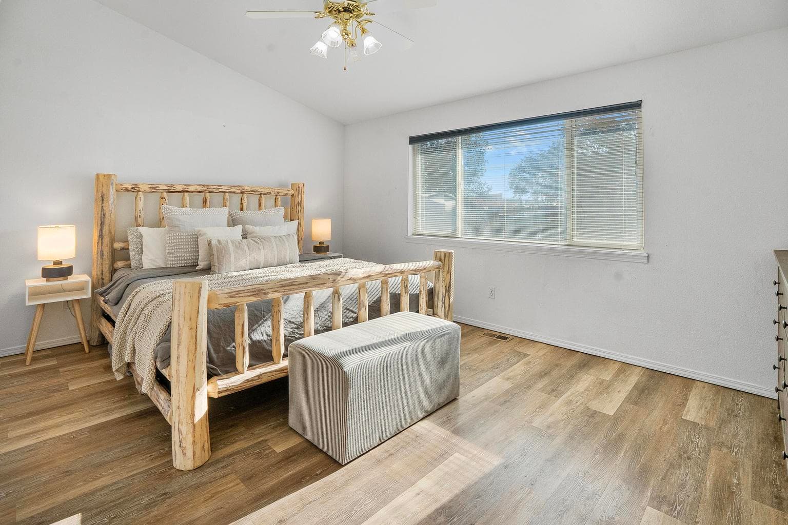 Photo of 2206 NW 8th Street 14 of 24