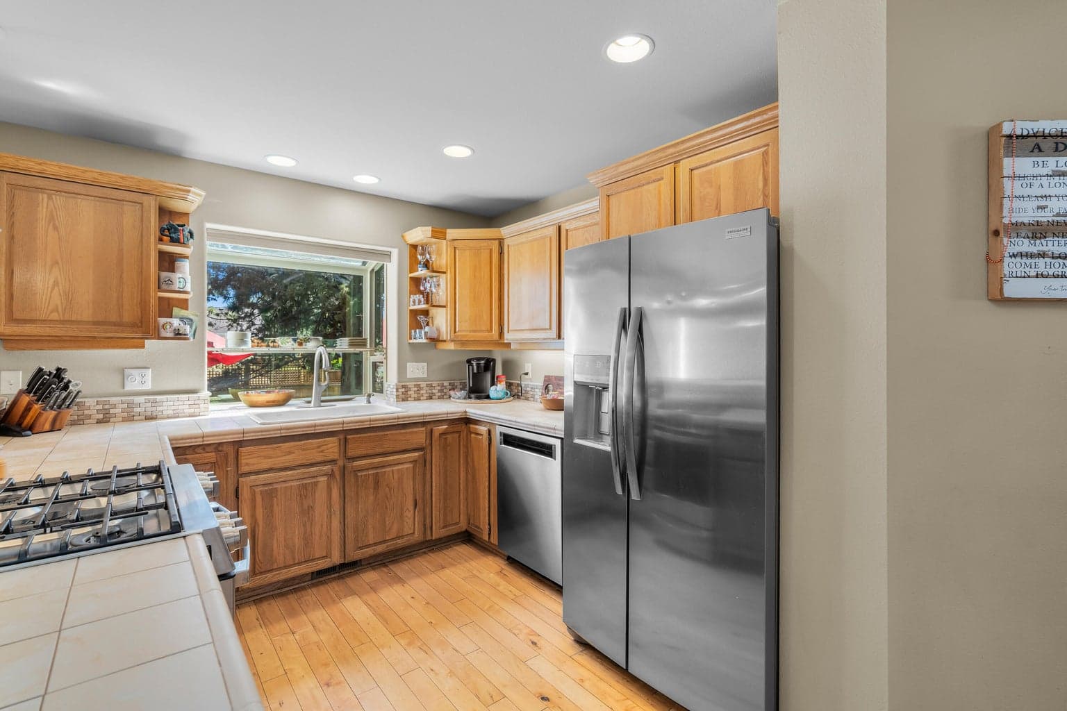 Photo of 988 Sunwood 5 of 29