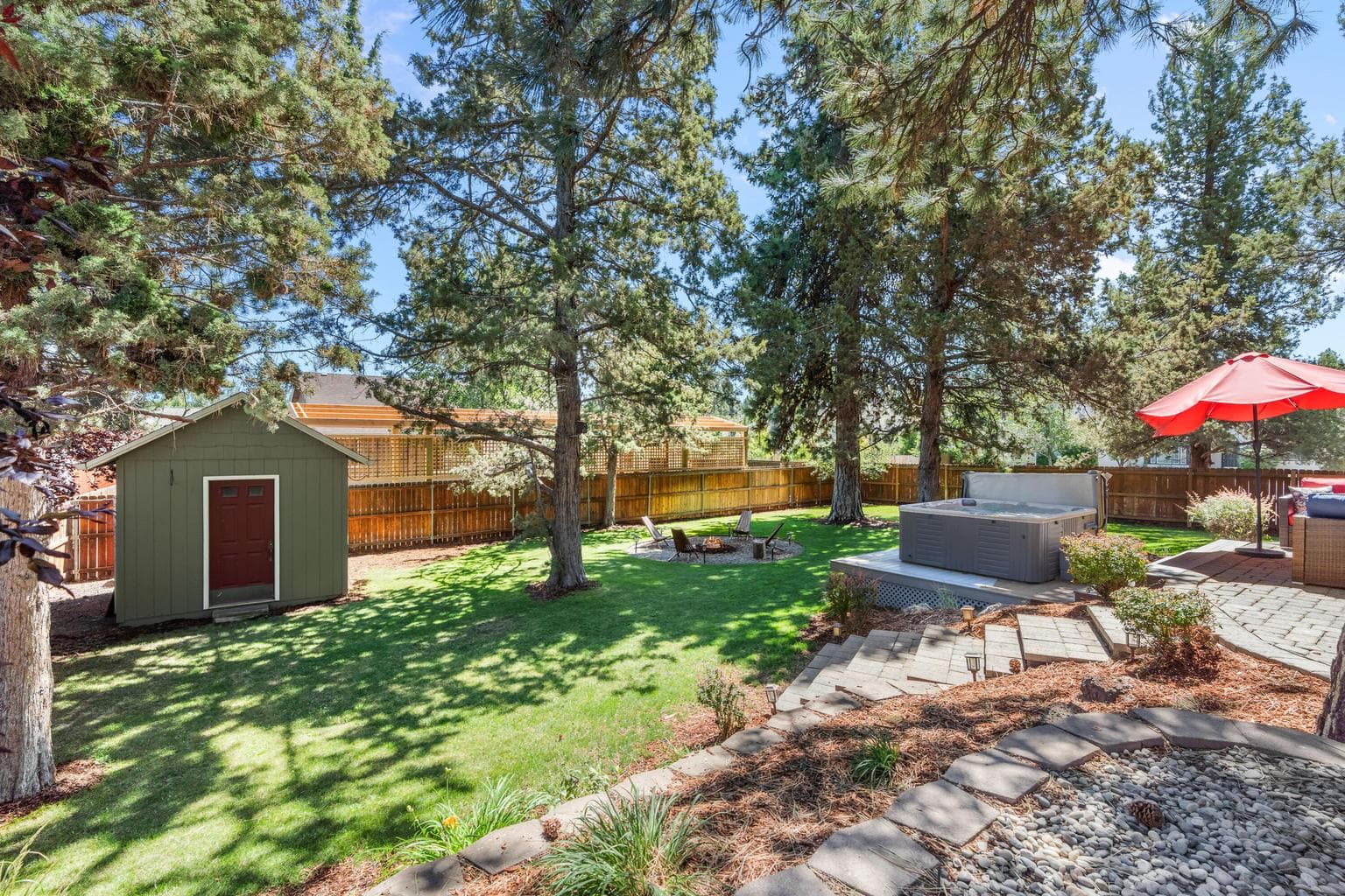Photo of 988 SE Sunwood Court 17 of 29