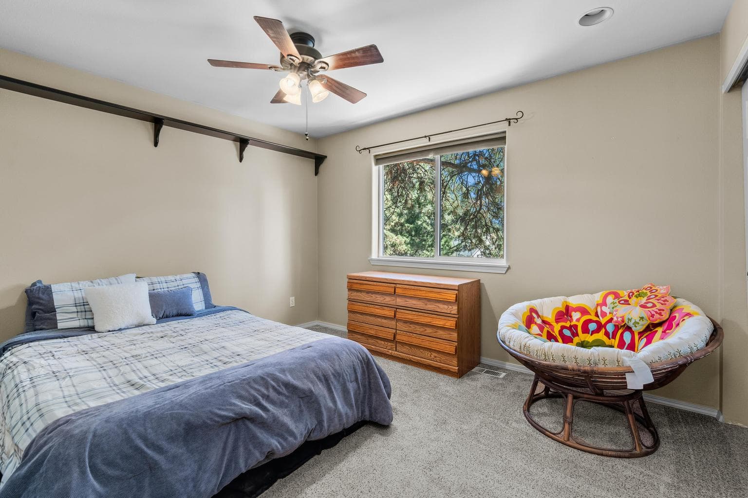 Photo of 988 SE Sunwood Court 20 of 29