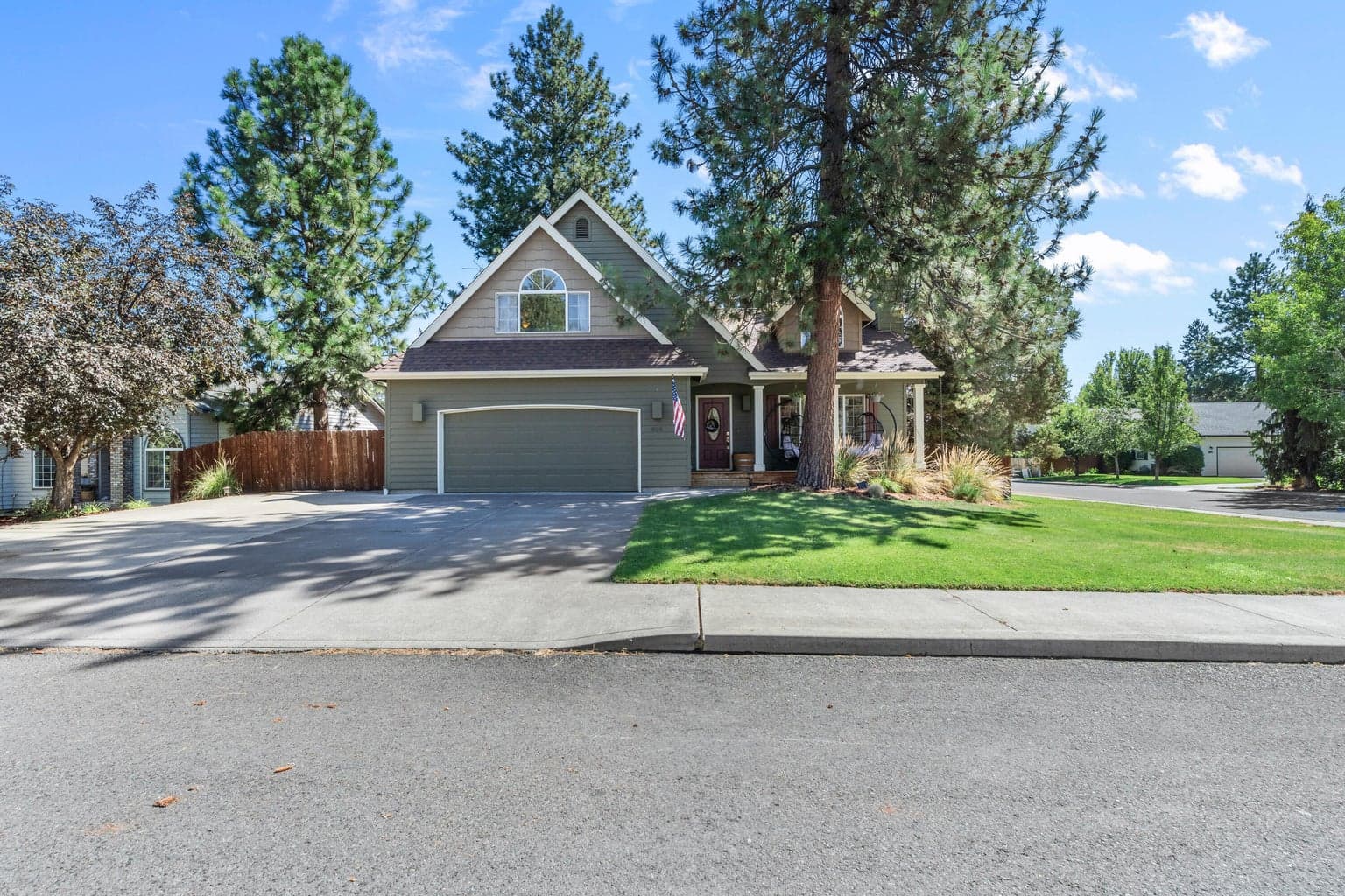 Photo of 988 SE Sunwood Court 24 of 29