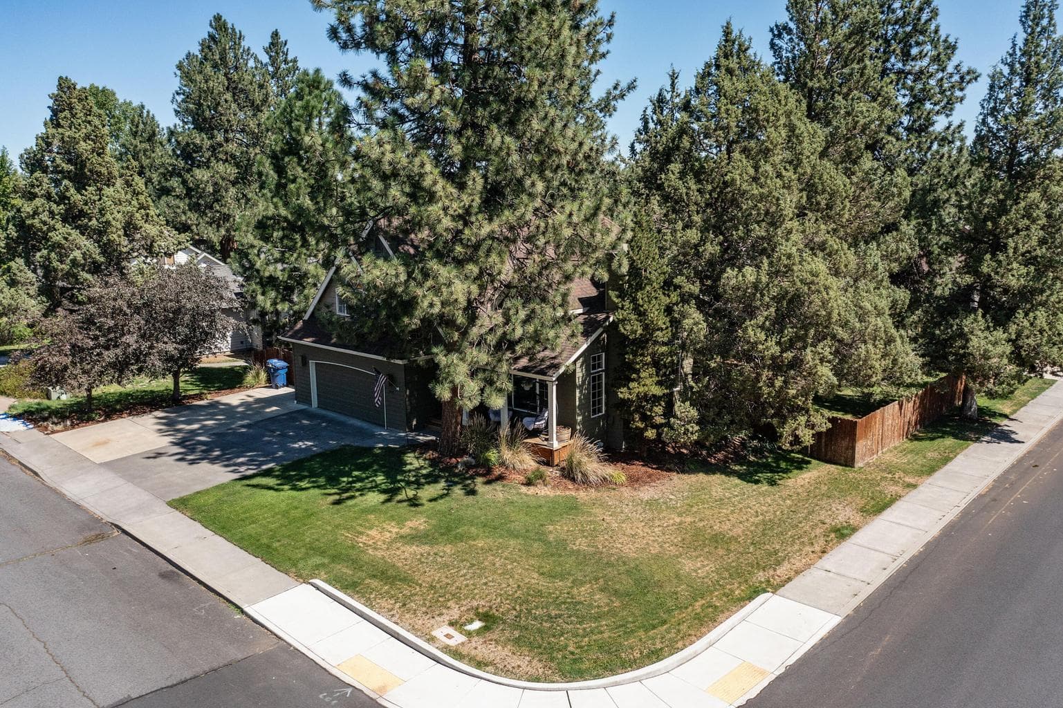 Photo of 988 SE Sunwood Court 26 of 29