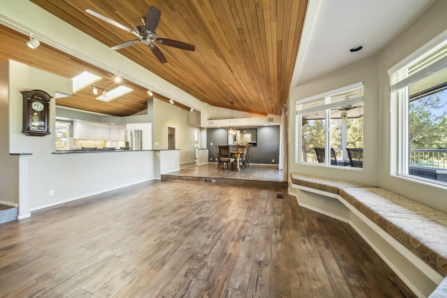 Photo of 62043 Warbow Place 11 of 45