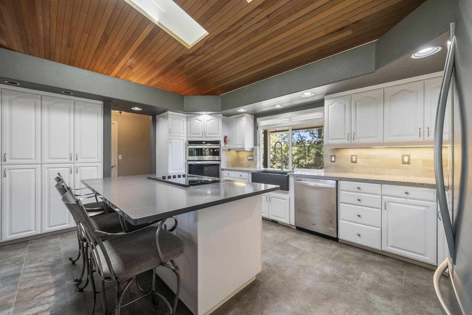 Photo of 62043 Warbow Place 12 of 45