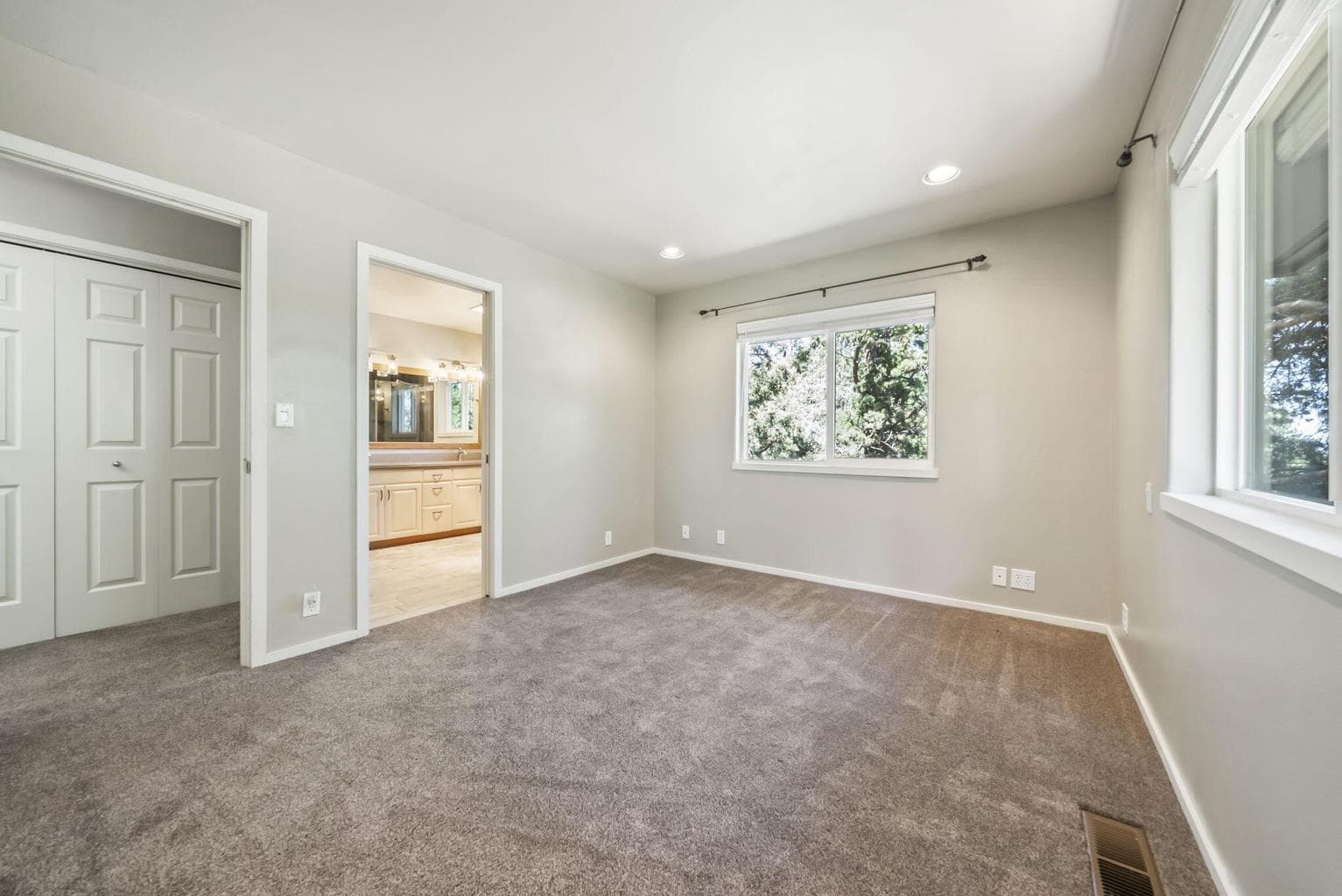 Photo of 62043 Warbow Place 23 of 45