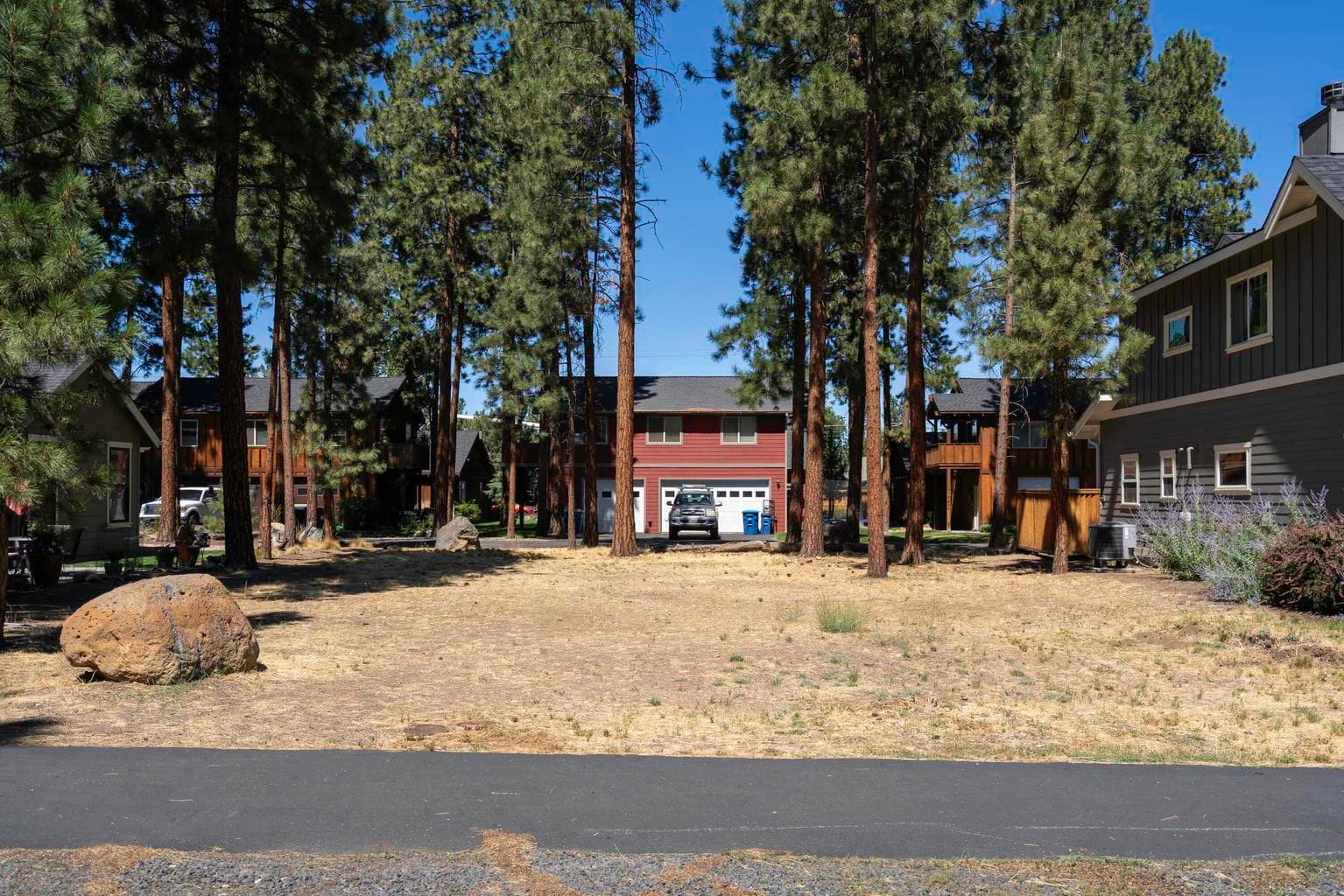 Photo of 966 Timber Pine 1 of 16