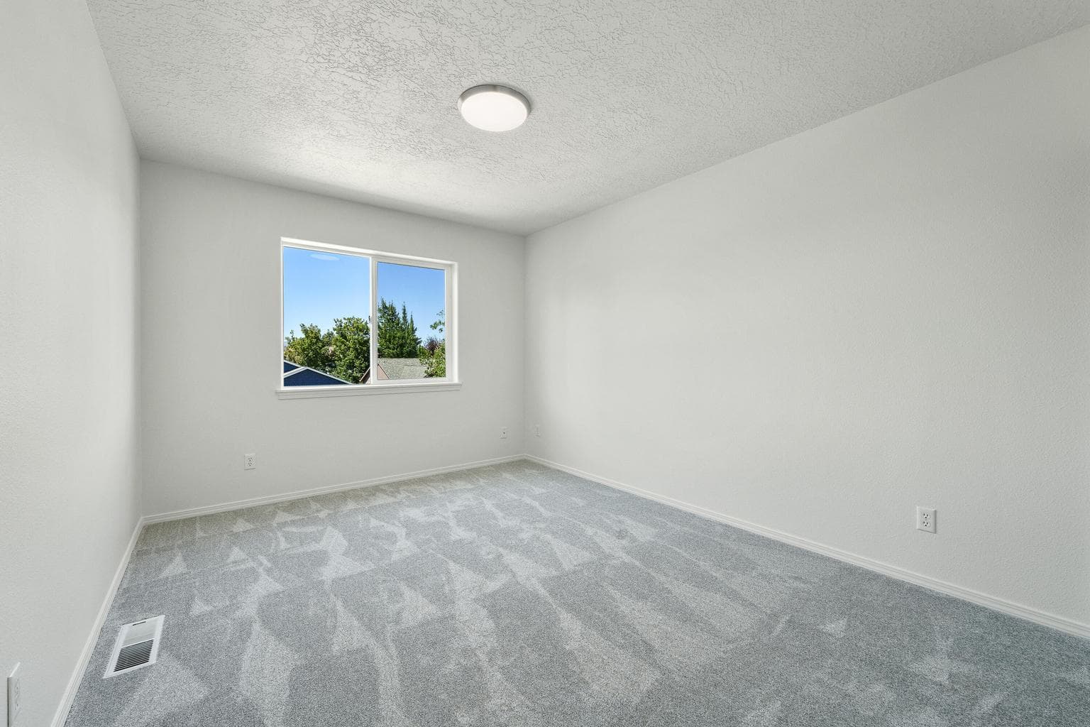 Photo of 3000 NE Pacific Crest Drive 25 of 36
