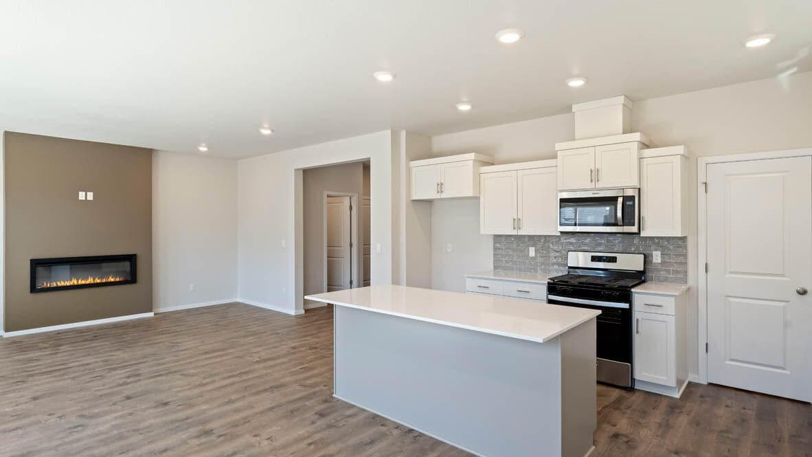 Photo of 61171 Splendor Lane 8 of 31