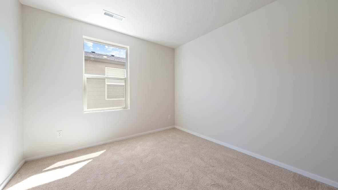 Photo of 61171 Splendor Lane 17 of 31