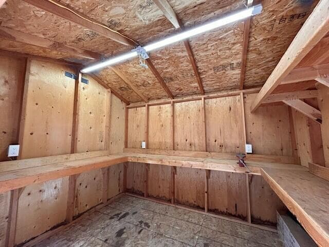Shop/shed with electrical